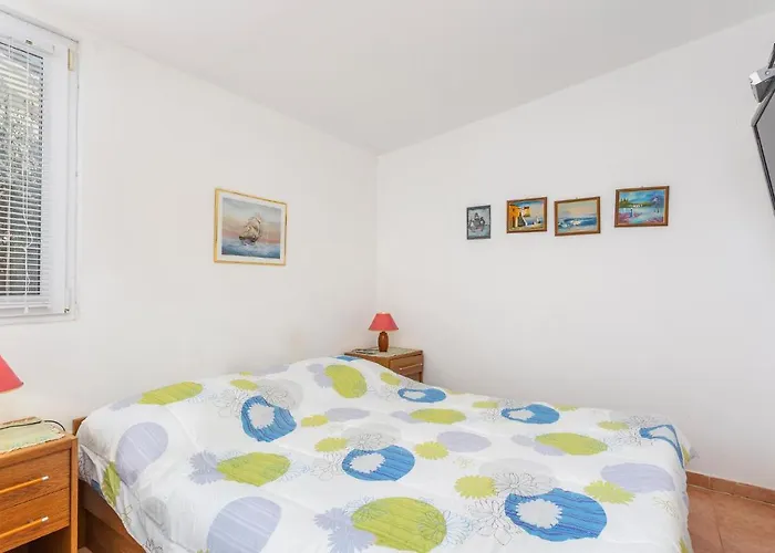 Beautiful Apartment In Linardici *