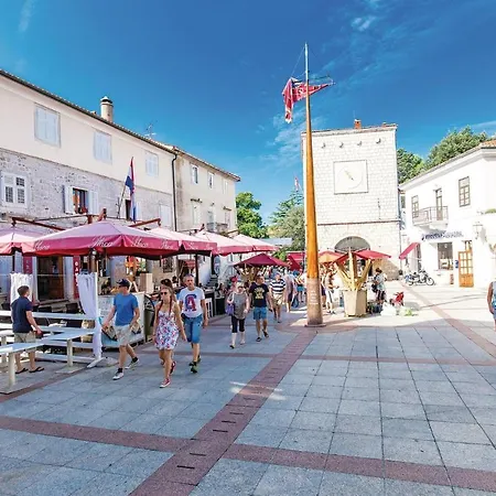 Lägenhet Beautiful In Linardići